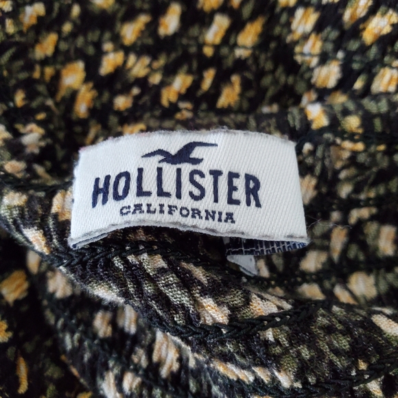 HOLLISTER Sz S Ditsy Floral Smocked LS Crop Top Elastic Neck Ruffle Hem Boho - Picture 2 of 13